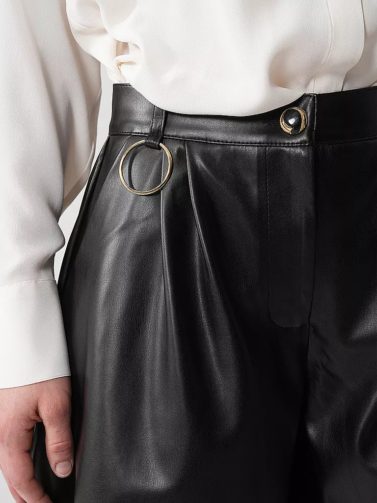 SILVIA SCHNEIDER | Shorts effetto pelle | 