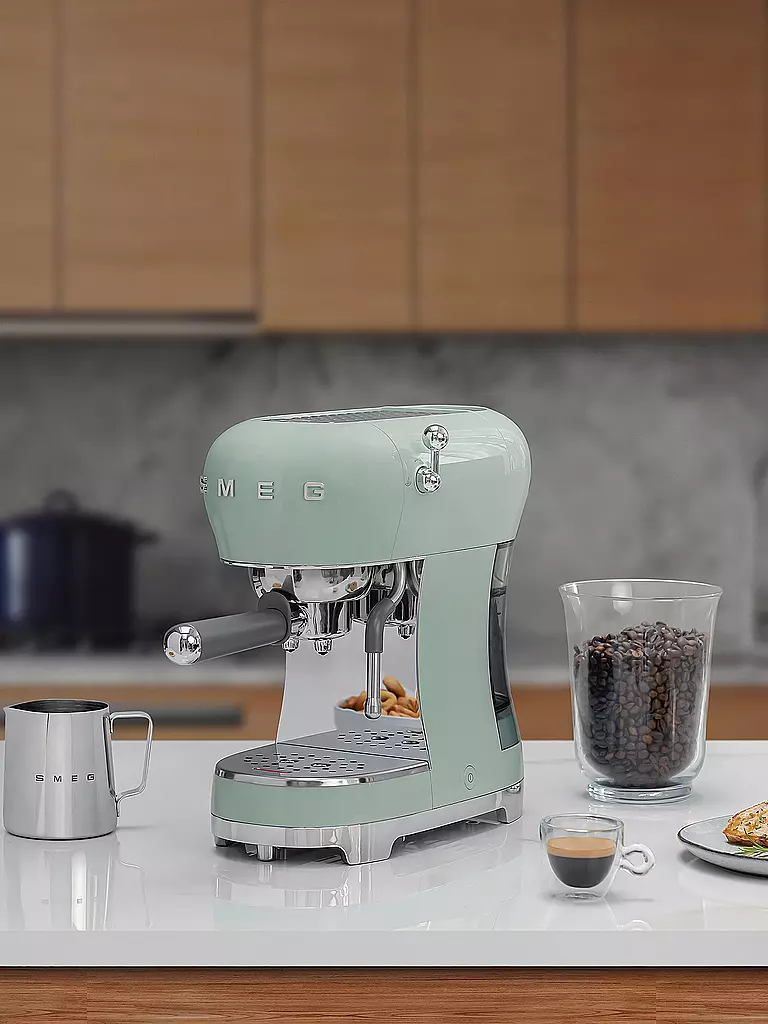 SMEG | Macchina da caffè espresso stile retrò anni '50 verde pastello ECF02PGEU | Verde chiaro