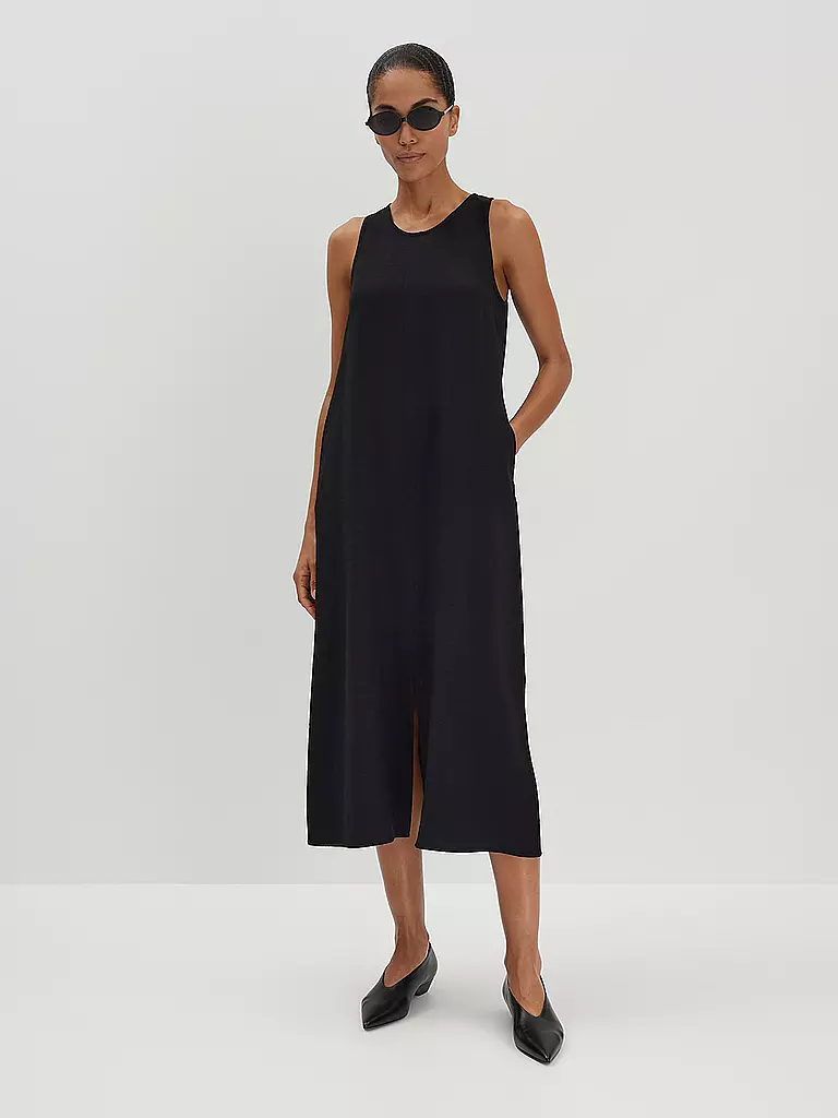 SOMEDAY | Mididress QHILI | Nero