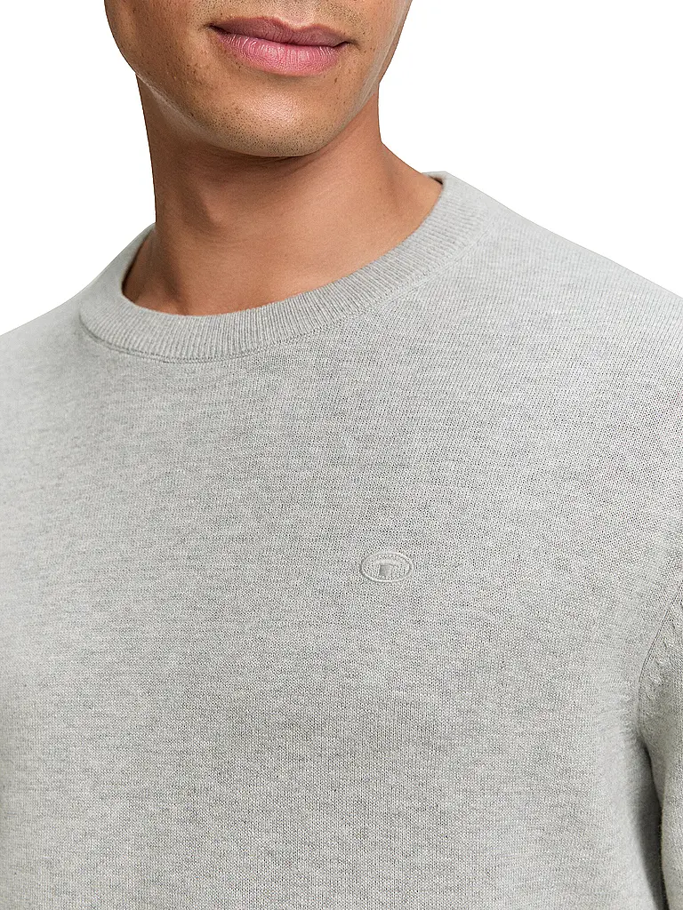 TOM TAILOR | Pullover
Marke: TOM TAILOR
Farbe: grigio
Kategorien: Moda, Uomo

Lunghezza manica: Manica lunga
Scollo: Girocollo
Materiale: Maglia, Cotone
Motivo: Tinta unita
Vestibilità (capispalla): Regular
Stile: Casual | Grigio