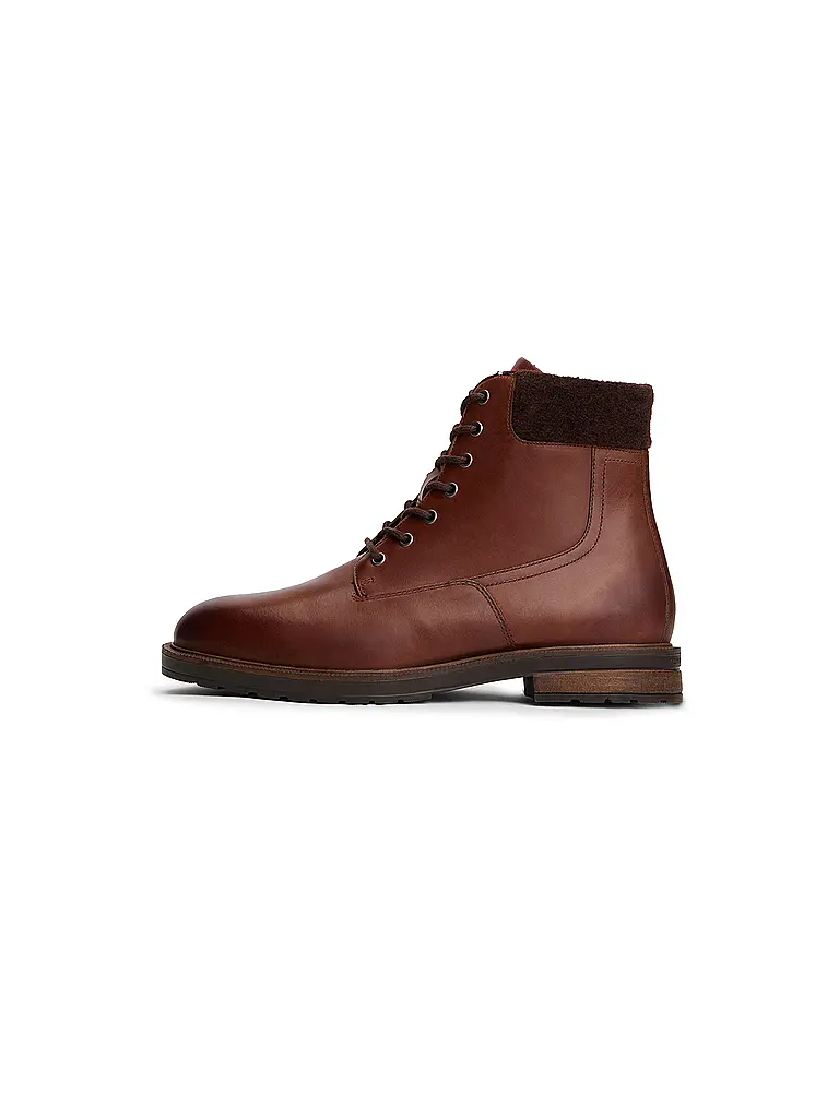 TOMMY HILFIGER | Boots
Marca: TOMMY HILFIGER
Colore: marrone
Categorie: Moda, Uomo
Materiale: Pelle
Motivo: Tinta unita
Stile: Casual
Altezza del tacco: Tacco basso |