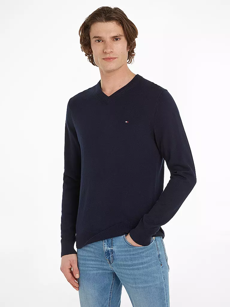 TOMMY HILFIGER | Pullover
Marke: TOMMY HILFIGER
Farbe: blu
Kategorien: Moda,Uomo
Tags: Taglie forti,Cachemire

Lunghezza manica: Manica lunga
Scollo: Scollo a V
Materiale: Cotone,Maglia fine,Maglia
Motivo: Tinta unita
Vestibilità (capispalla): Regular
Stile: Casual
Detta | Blu