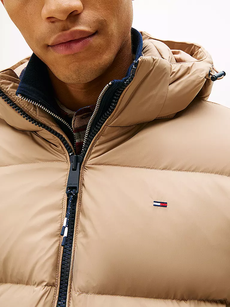 TOMMY JEANS | Piumino ESSENTIAL | 