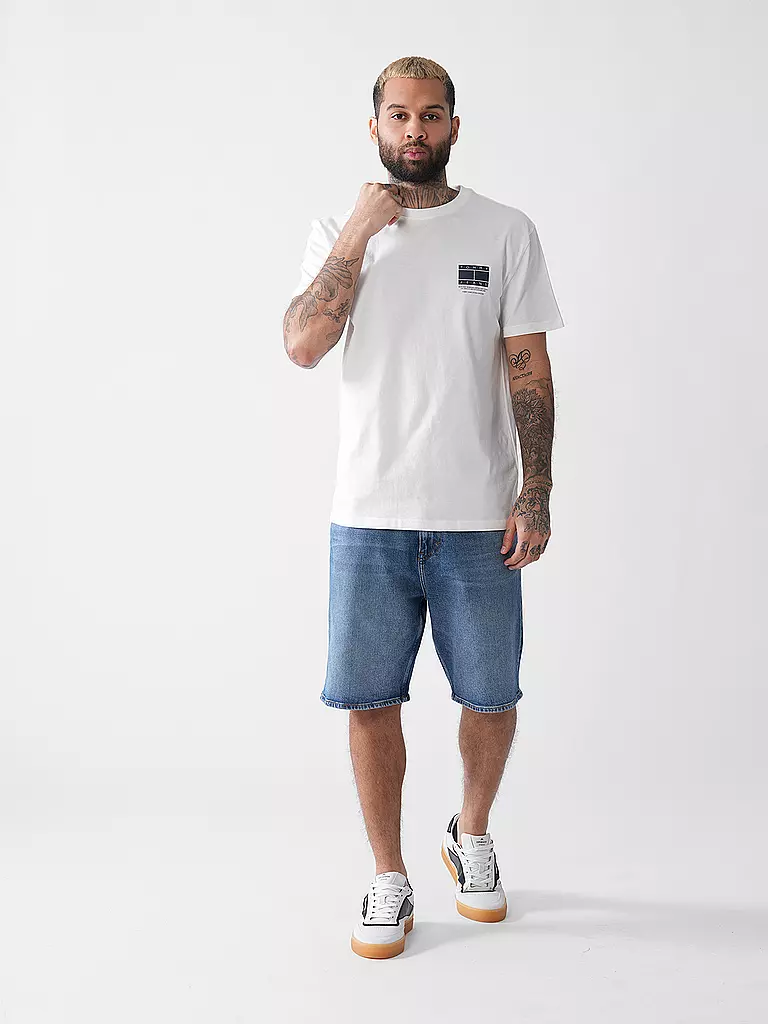 TOMMY JEANS | T-shirt
Marca: TOMMY JEANS
Colore: bianco
Categorie: Moda, Uomo

Lunghezza manica: Manica corta
Scollo: Girocollo
Materiale: Jersey, Cotone
Motivo: Logo, Stampa
Vestibilità (capo di abbigliamento): Regular
Stile: Young Fashion | Bianco