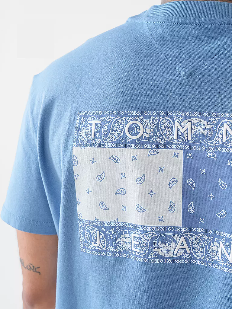 TOMMY JEANS | T-shirt
Marke: TOMMY JEANS
Farbe: hellblau
Kategorien: Moda, Uomo

Lunghezza manica: Manica corta
Scollo: Girocollo
Materiale: Jersey, Cotone
Motivo: Logo
Vestibilità (capispalla): Regular
Stile: Young Fashion | 