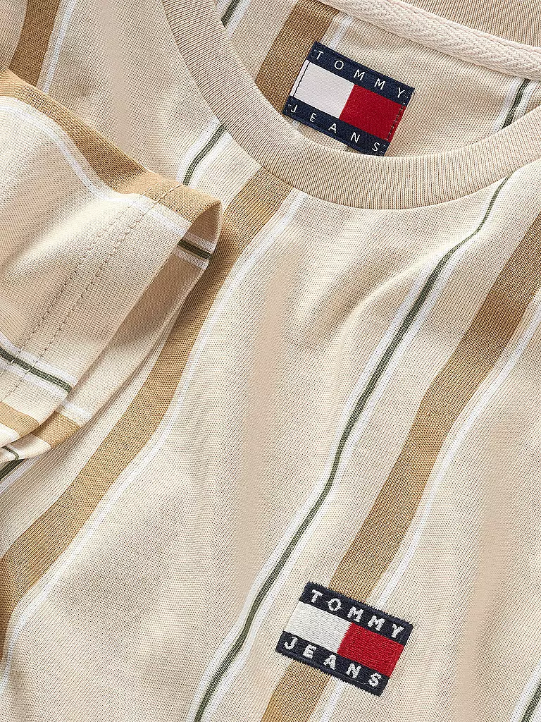 TOMMY JEANS | T-Shirt
Produktname: T-Shirt
Marke: TOMMY JEANS
Farbe: beige
Kategorien: Moda,Uomo

Ärmellänge: Manica corta
Ausschnitt: Girocollo
Material: Jersey,Cotone
Musterung: A righe
Passform (Oberbekleidung): Regular
Stil: Young Fashion
Details: Logo | 