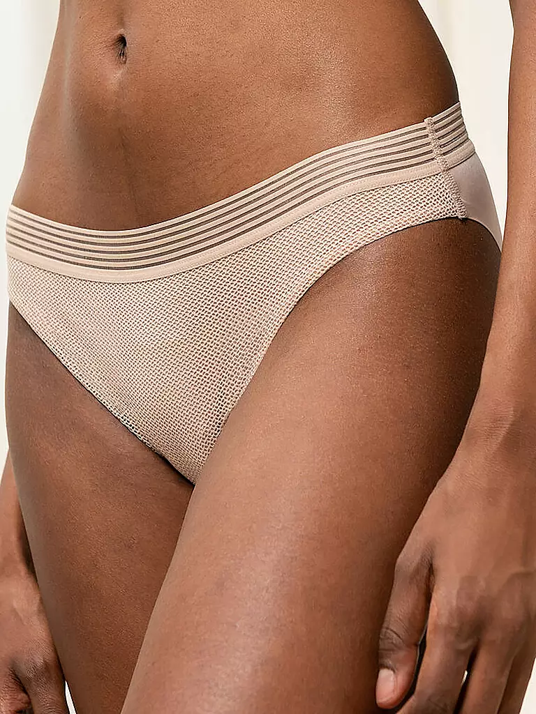 TRIUMPH | Slip Tai "Infinite Sensation" (Pelle Liscia) | 