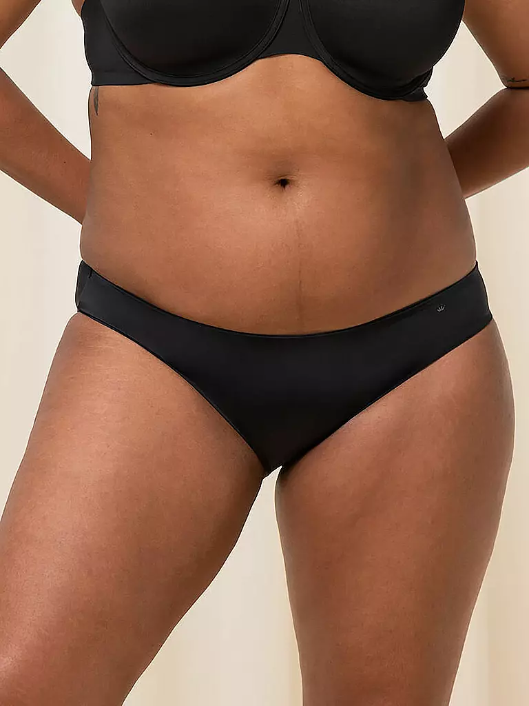 TRIUMPH | Tai-Slip "Body Make-Up Essentials" (Nero) | 