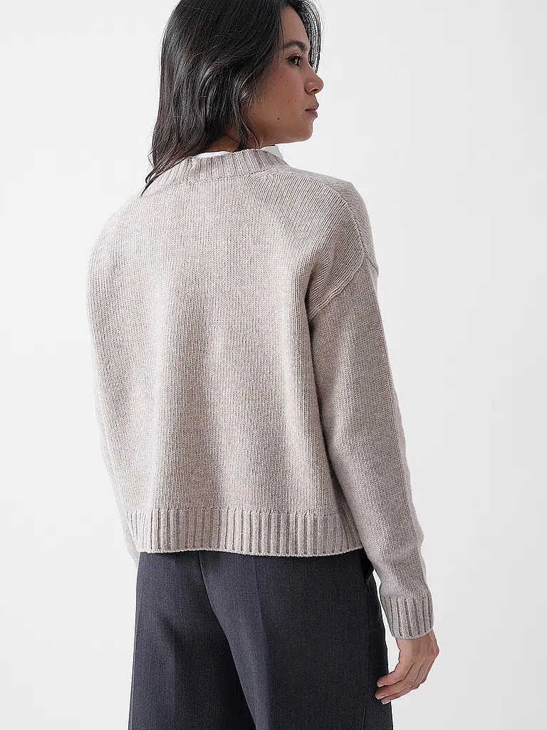 WEEKEND MAX MARA | Cardigan FILMATO |