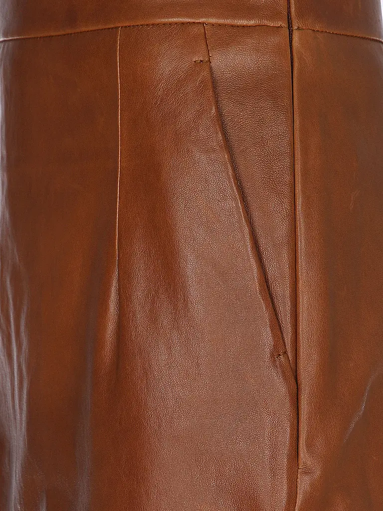 WEEKEND MAX MARA | Gonna in pelle PAPAILE | 
