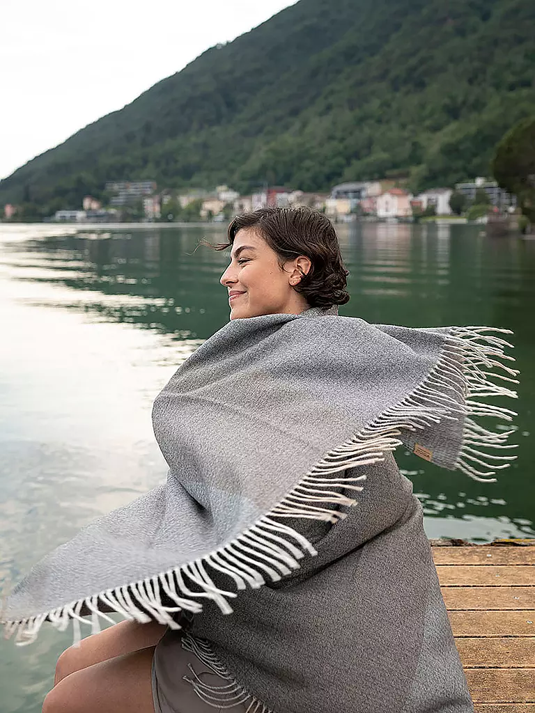 WEICH COUTURE ALPACA | Coperta in pregiata lana BORREA 130x180cm Grigio Scuro |